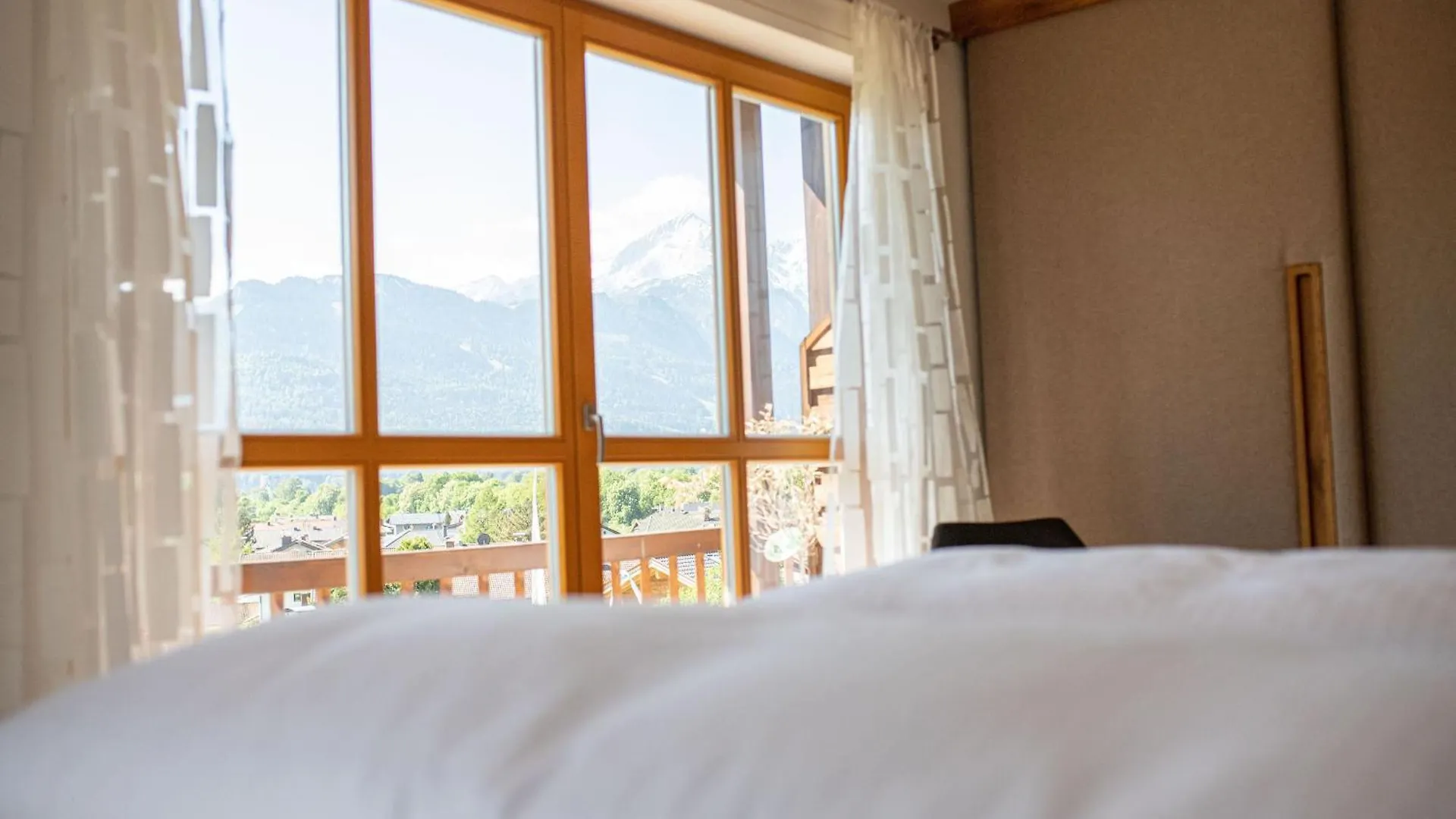 Ferienhaus „Adlerhorst“ Eignet Sich Ideal Fuer Die Ganze Familie Garmisch-Partenkirchen Germany